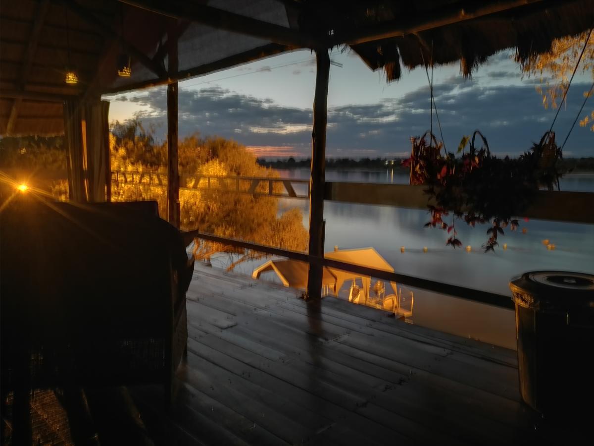 Caprivi Houseboat Safari Lodge Katima Mulilo Ngoại thất bức ảnh